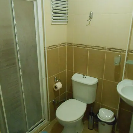 Sunset 1 Beds Apts 페티예